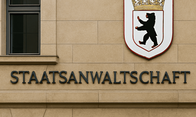 Anzeige gegen Wulff wegen Hochverrat